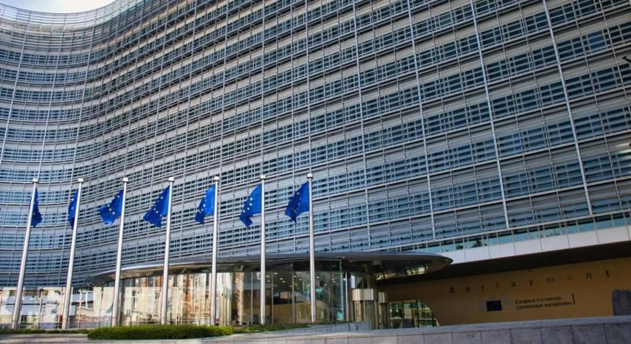 Nach KI-Cyberangriffen: EU verlangt Auskunft von OpenAI und Anthropic