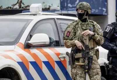 ShinyHunters: Niederländische Polizei nimmt mutmaßlichen Anführer fest